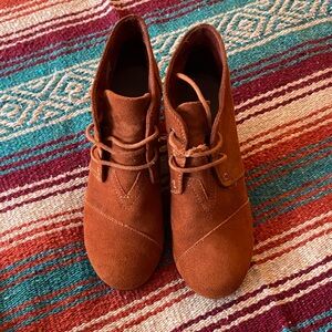 Tom’s Wedge Booties